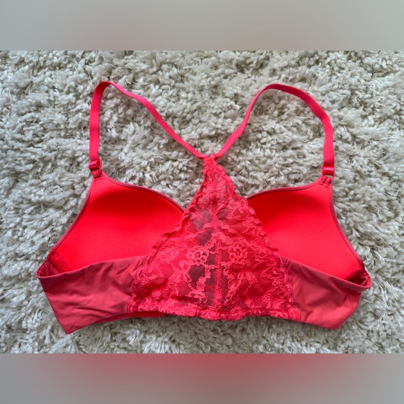 VICTORIA'S SECRET | Women Push-Up Bra - Picture 2 of 4